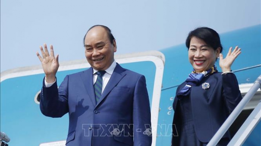 Chủ tịch nước Nguyễn Xuân Phúc bắt đầu thăm cấp Nhà nước Singapore